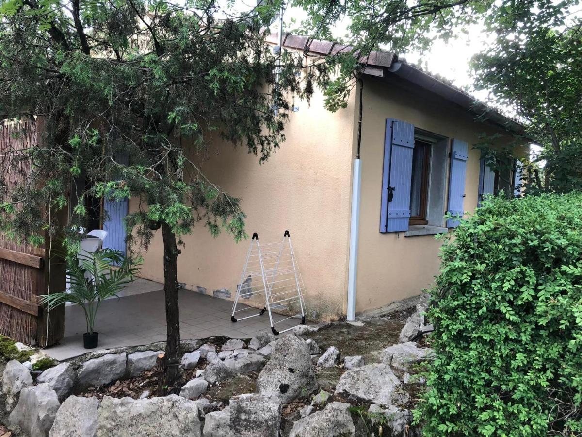 Hotel Les Persedes Lavilledieu  Екстер'єр фото