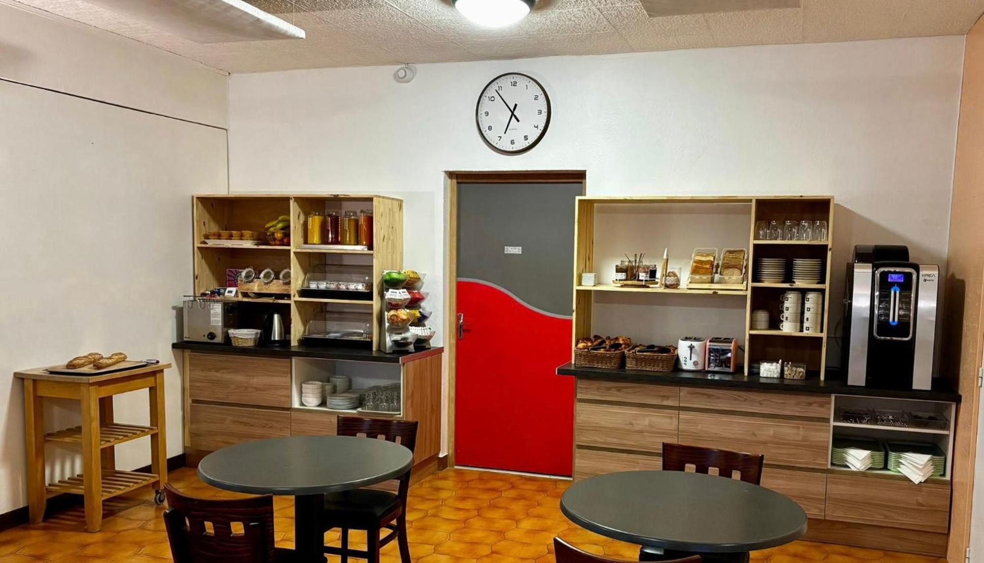 Hotel Les Persedes Lavilledieu  Екстер'єр фото