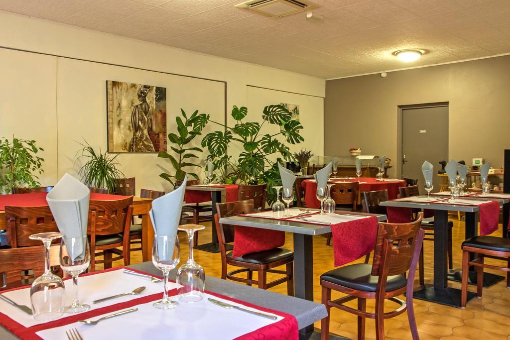 Hotel Les Persedes Lavilledieu  Екстер'єр фото