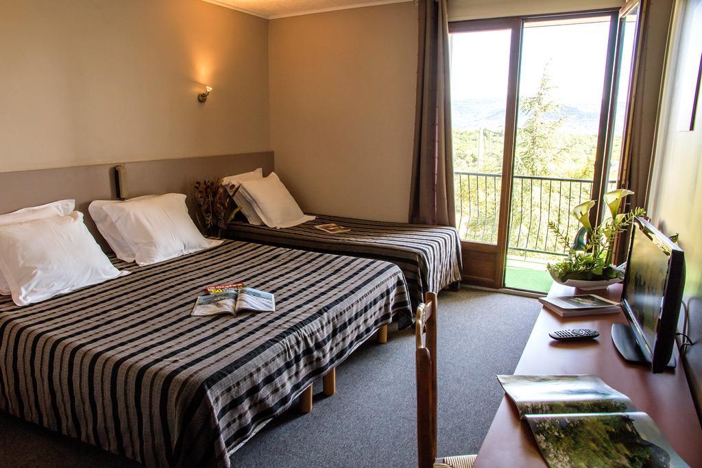 Hotel Les Persedes Lavilledieu  Екстер'єр фото