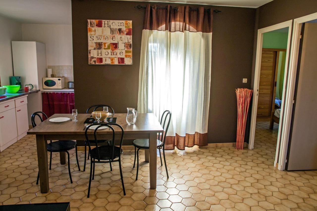 Hotel Les Persedes Lavilledieu  Екстер'єр фото