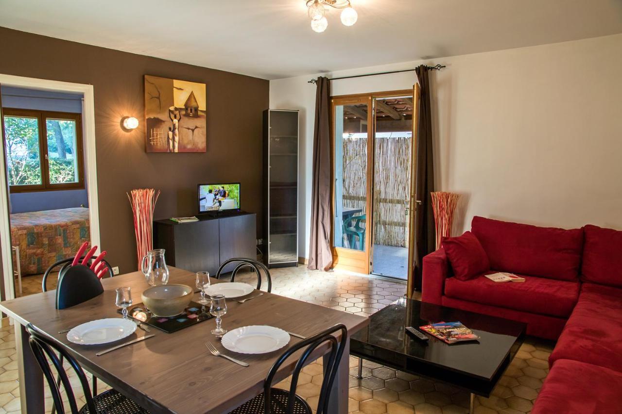 Hotel Les Persedes Lavilledieu  Екстер'єр фото