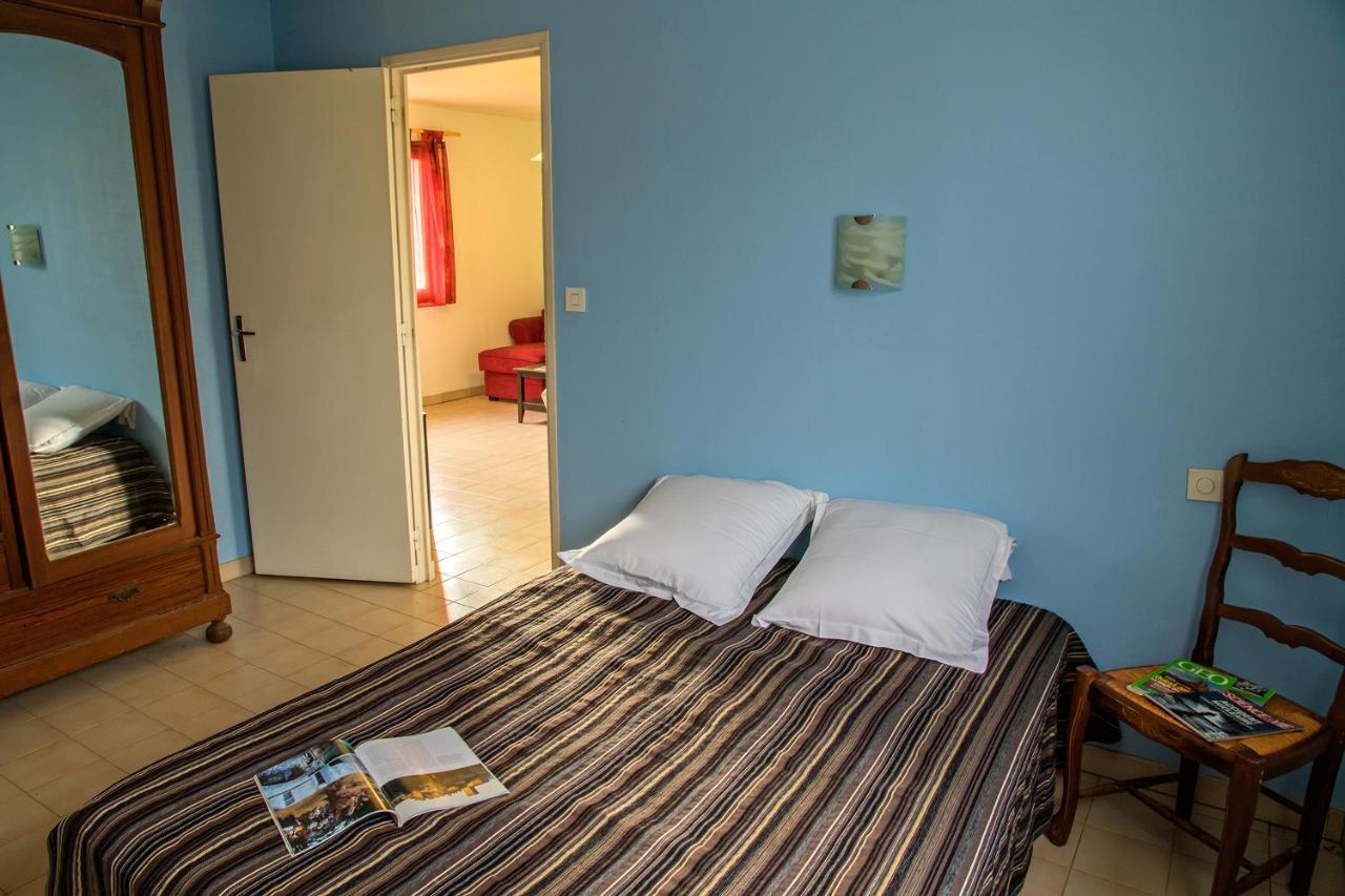 Hotel Les Persedes Lavilledieu  Екстер'єр фото