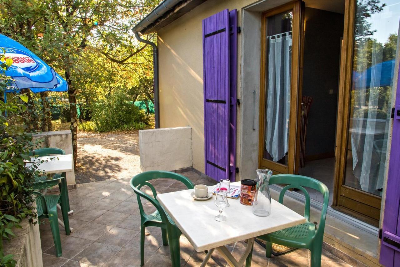 Hotel Les Persedes Lavilledieu  Екстер'єр фото